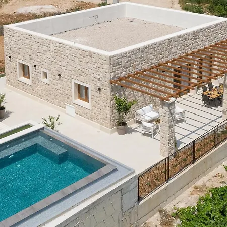 Horizon Villa *